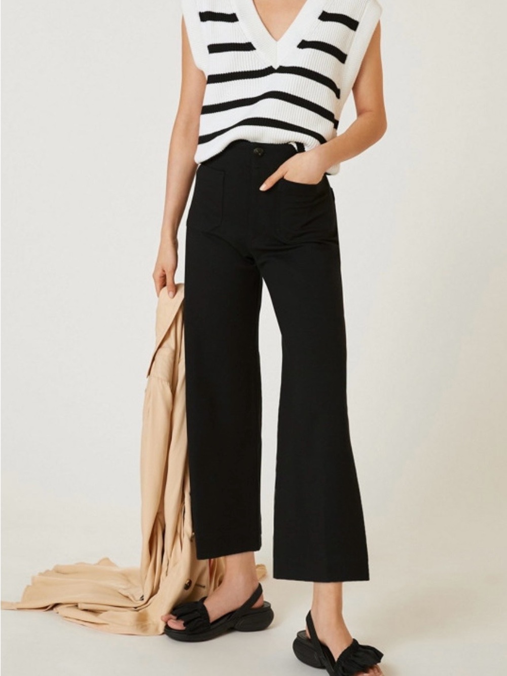 Maeve The Colette Black Wide-Leg Crop Pants in Black Ponte